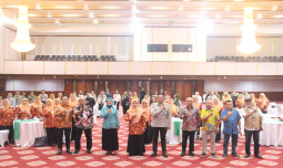 Kementan Jamin Daging Ayam Indonesia Aman, Tegaskan Residu Hormon Tidak Benar