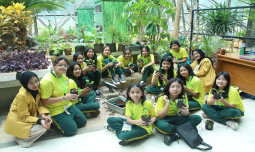 Penuh Keceriaan, Siswa SD Bakti Mulya 400 Belajar Urban Farming di Kementan