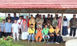 Petani dan Penyuluh Cirebon Buktikan Sampah Bisa Menjadi Cuan