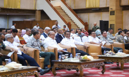 Kementan Tegaskan Komitmen Swasembada Pangan, Bulog Siap Serap 3 Juta Ton Beras Petani