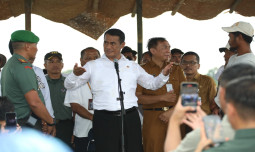 Mentan Amran Akan Mencabut Izin Usaha Yang Mempermainkan Pupuk Subsidi