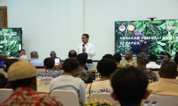 Mentan Amran Bersama 150 Mahasiswa Papua Gagas Gerakan Kembali Berkebun