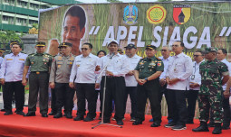 Tebar Bantuan di Jawa Timur, Mentan Amran Berharap Bisa Meningkatkan Produksi Padi Sebesar 3 Juta Ton