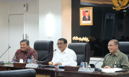 Tingkatkan Produksi Daging, Susu, dan Telur, Mentan Amran Libatkan Pakar dari Berbagai Perguruan Tinggi