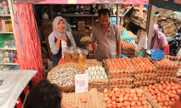 Pemerintah dan Satgas Saber Bengkulu Sidak Pasar serta Gudang BULOG, Stok Aman Jelang Puasa