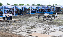 Presiden Prabowo Kagum Efektivitas Penggunaan Drone Pertanian, 1 Hari Bisa Tanam 25 Hektare