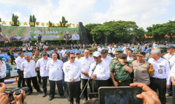 Mentan Apel Siaga Alsintan di Jatim, Tekankan Pompanisasi Solusi Cepat Hadapi El Nino