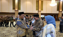 Mentan Amran Lantik Pejabat Tinggi Madya: “Kerja Nonstop, Jangan Korupsi, Jaga Pertanian Bersama”