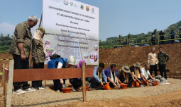 Solusi inovatif untuk perikanan sidat berkelanjutan; KKP, Provinsi Jawa Barat, Kabupaten Sukabumi, dan FAO bergandeng tangan untuk Pengelolaan Perikanan Darat Berkelanjutan.