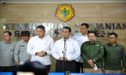 Hadapi Nataru, Mentan Amran Ingatkan Produsen Patuhi HET dan Pastikan Stok Pangan Aman