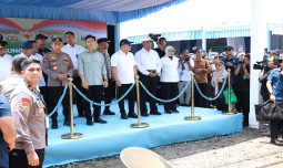 Mentan Amran Dampingi Wapres Gibran Tanam Jagung  Serentak di Banten