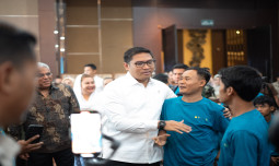 Wamentan Sudaryono dinobatkan menjadi "Bapak Pembina Petani Milenial"