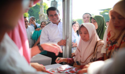 Gerakan Pangan Murah Serentak di Jawa Timur, Dengan Rp55 Ribu Warga Bisa Bawa Pulang Beras 5 Kg