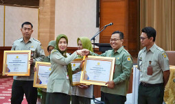 Laboratorium Untuk Negeriku : Pusvetma Kementan Boyong Dua Penghargaan Pelayanan Publik 2025