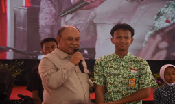 Industri Susu Lokal Bangkit, Menko Pangan Resmikan Kandang Sapi Perah di Pasuruan