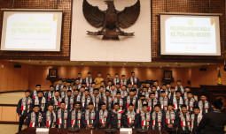 Dewan Dakwah Lepas  137 Guru Ngaji ke Pelosok Negeri