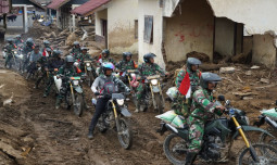 100 Prajurit TNI Bermotor Salurkan 10 Ton Bantuan Pangan ke Bener Meriah