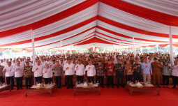 Menko Zulhas Apresiasi Kerja Keras Mentan Amran, Optimistis Swasembada Pangan Tercapai pada 2028