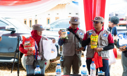 Warga Cileuksa Terima Penyuluhan Gizi dan Kesehatan keluarga Serta Bantuan Komoditi Pangan Bulog