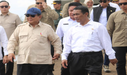 Sering Turun ke Sawah, Mentan Amran Dipuji Wapres Gibran Hingga Presiden Prabowo