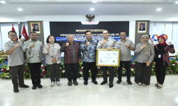 Responsif Atasi Permasalahan Pupuk Bersubsidi, Kementan Raih Penghargaan Ombudsman untuk Pengawasan Pelayanan Publik